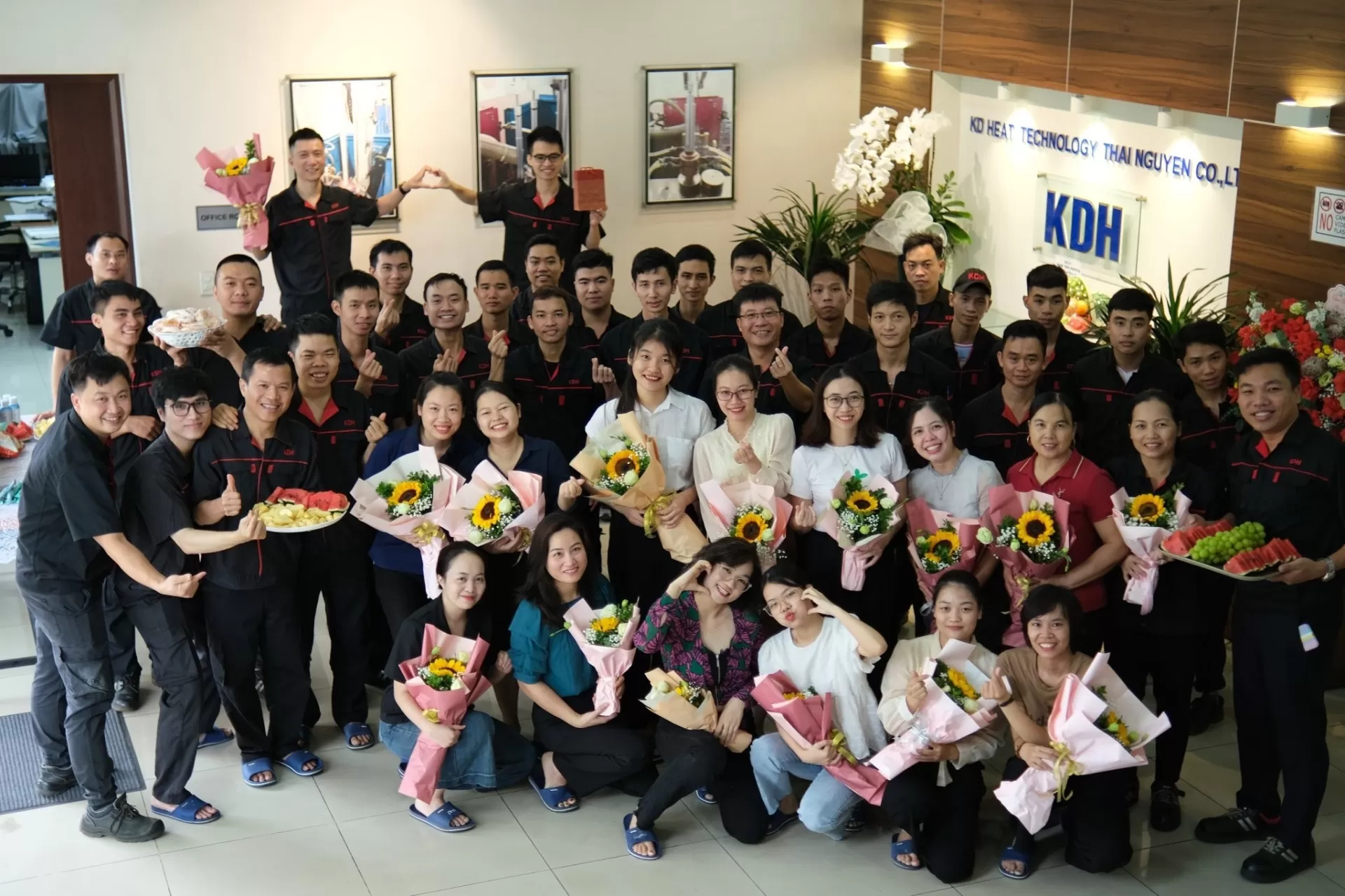 Tổ chức 8/3, 20/10 cho CBCNV Nữ trong công ty