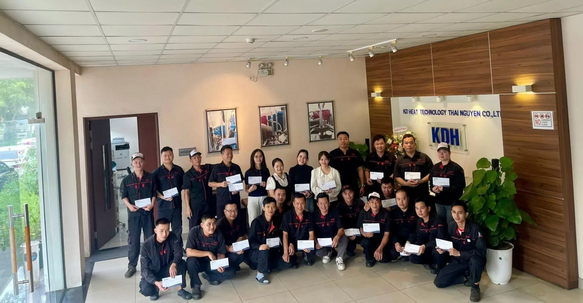 Lan tỏa yêu thương – Cùng nhau vượt qua bão giông